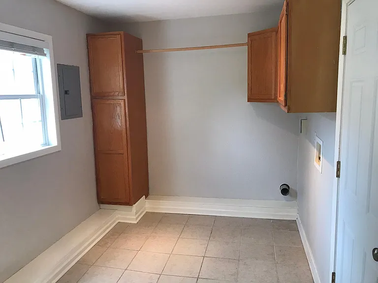 6515 W 72nd St — Photo 21