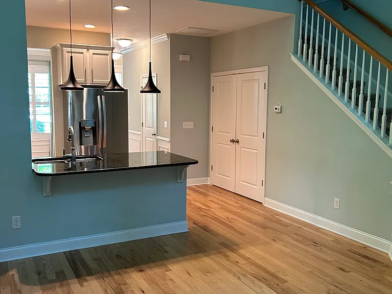 3380 Eastman Dr — Photo 6