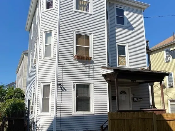 233 Eagle St, Fall River, MA 02721