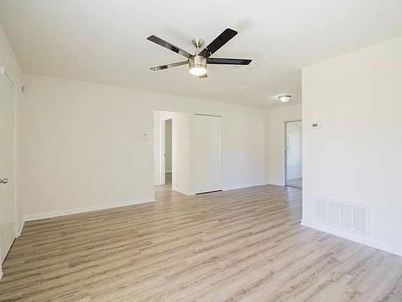 4th image of 1548 Urbana Ave