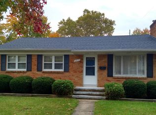 2417 Chatham Rd, Lansing, MI 48910