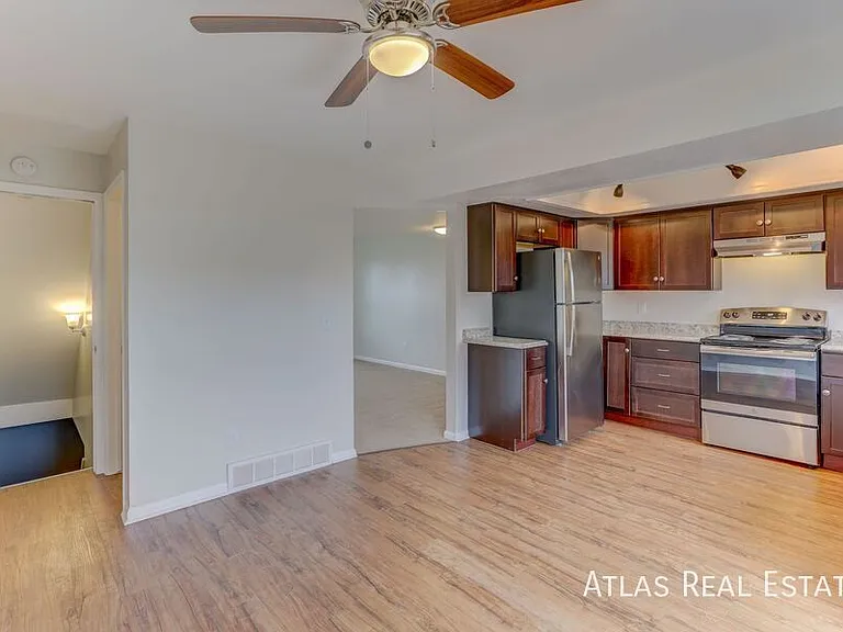 2565 Iris St — Photo 22