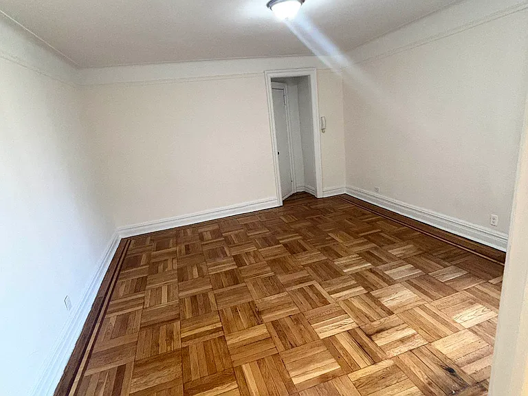 60 Thayer St #6N — Photo 3