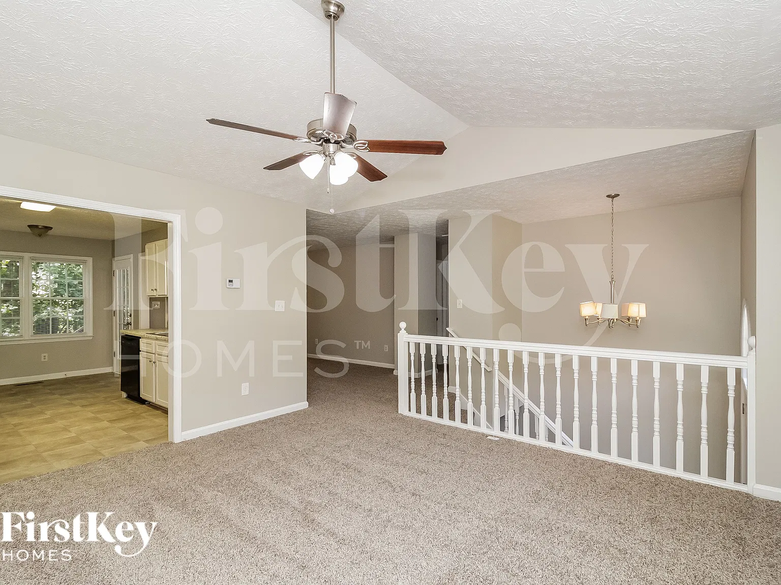 3 bed, 2.0 bath, 1333 sqft, $1,955 — Photo 3