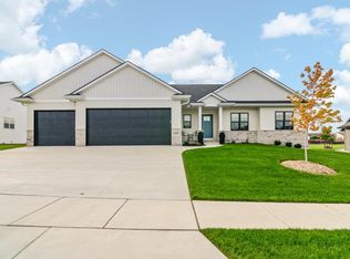 3588 Black Sheep Way, Green Bay, WI 54311