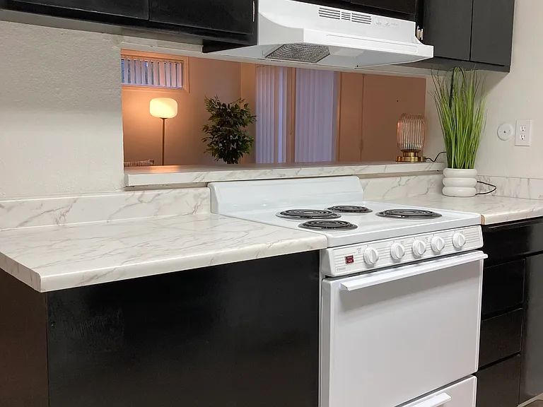 Eagle Pointe Apartments — Photo 5