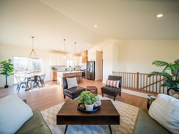 5th image of 1803 20th Avenue Cir NE