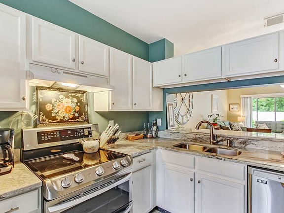 5th image of 12311 Kensington Lakes Dr Unit 1506