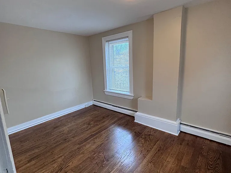 105 W Union St — Photo 6