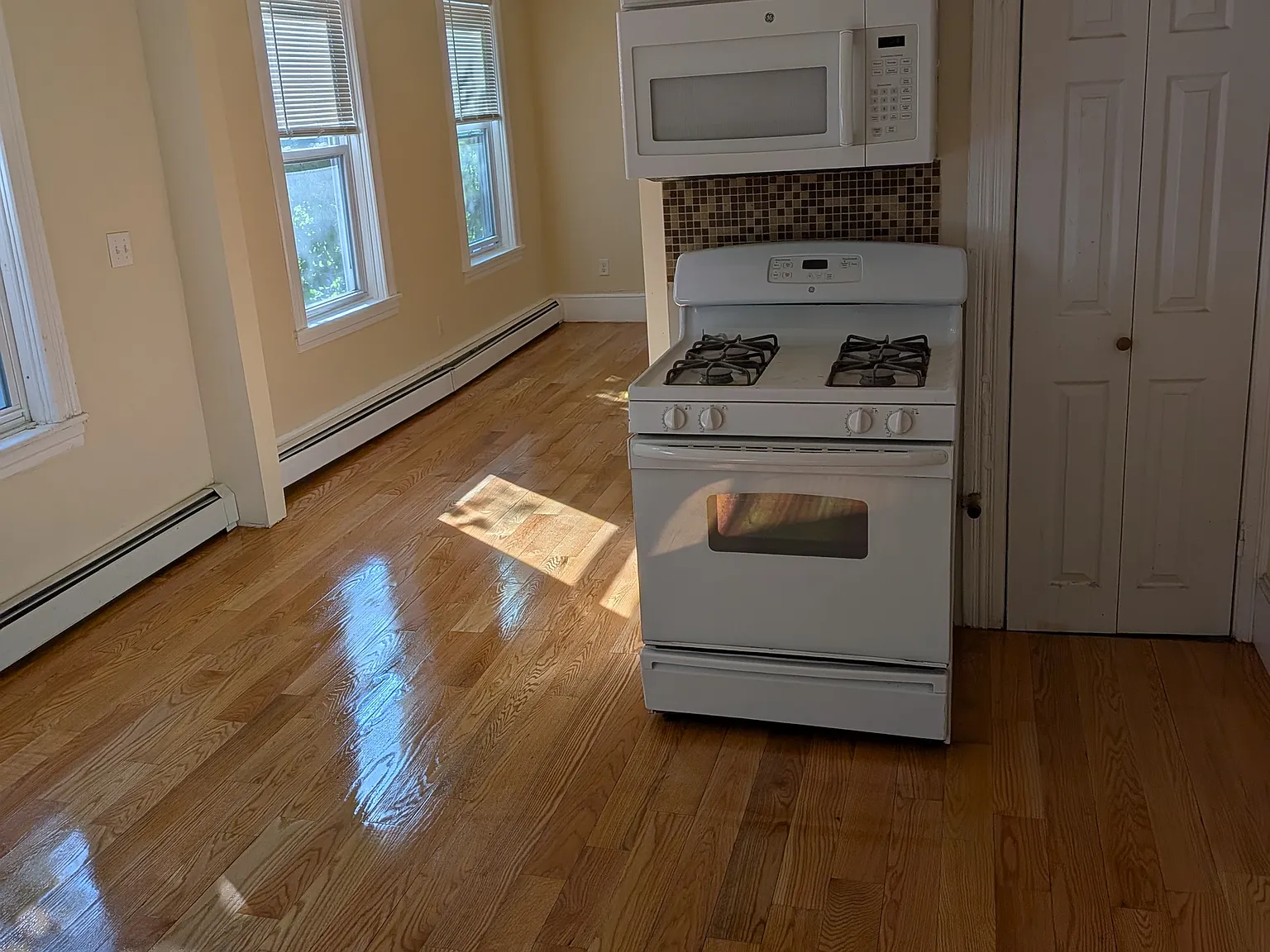 7 Albert Street — Photo 3