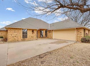 1 NW Pecan Valley Dr, Lawton, OK 73505