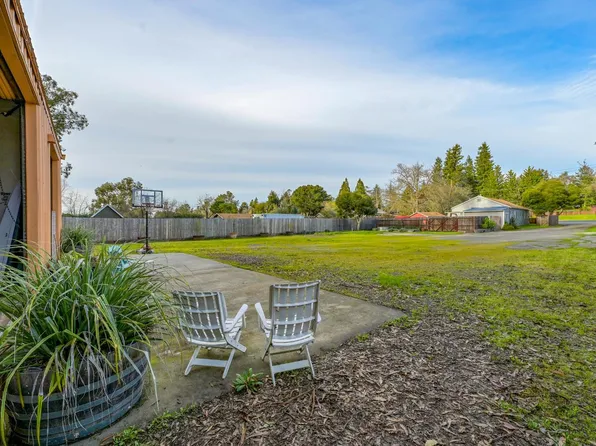 2103 Bodega Avenue, Petaluma, CA 94952