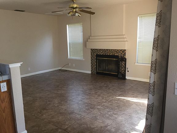 4th image of 4700 Mapleplain Ave