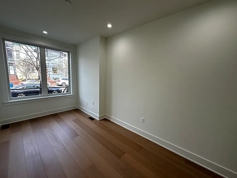 517 M St NE #1 — Photo 18