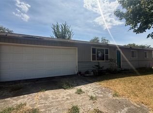 320 S Maple St, Oologah, OK 74053