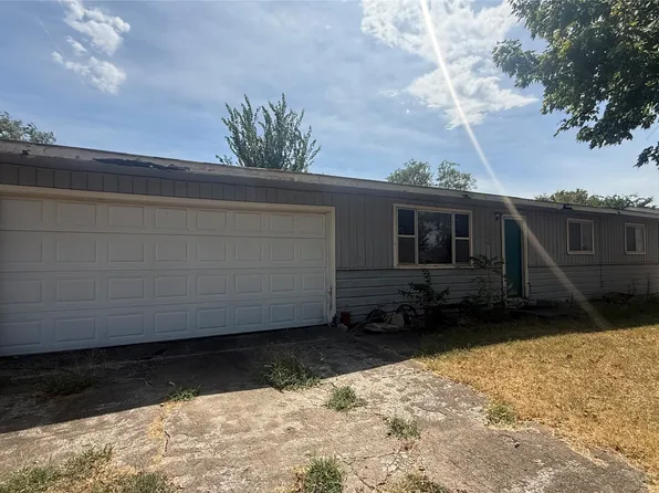 320 S Maple St, Oologah, OK 74053