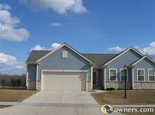 2013 Willow Pond Way, Grafton, WI 53024