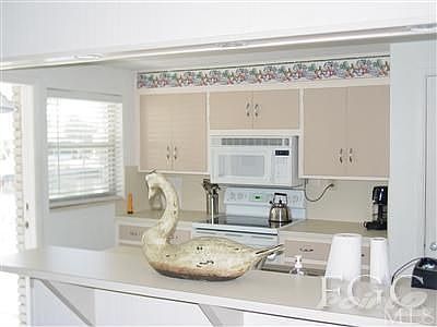 5th image of 162 Ibis St
