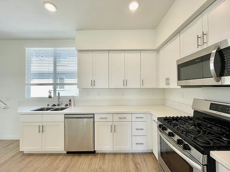 9319 E Heaney Cir — Photo 10