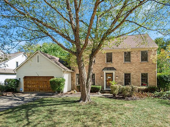 3rd image of 318 Barrington Dr