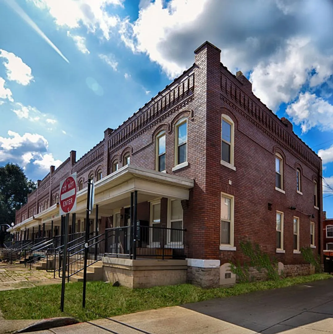 4 bed, 2.0 bath, $1,595 — Photo 1