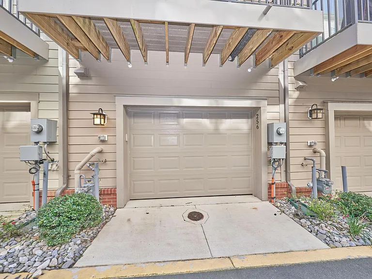 256 Bluemont Branch Ter SE — Photo 48