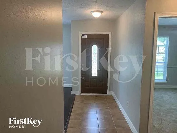 2411 Shady Brook Dr — Photo 2