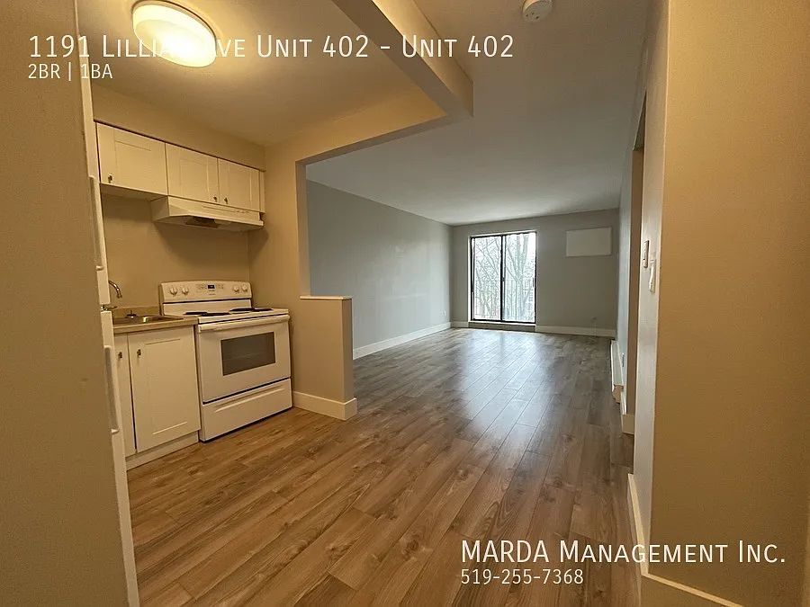 Spacious 1 Bed/1bath Unit With Balcony + Hydro — Photo 2