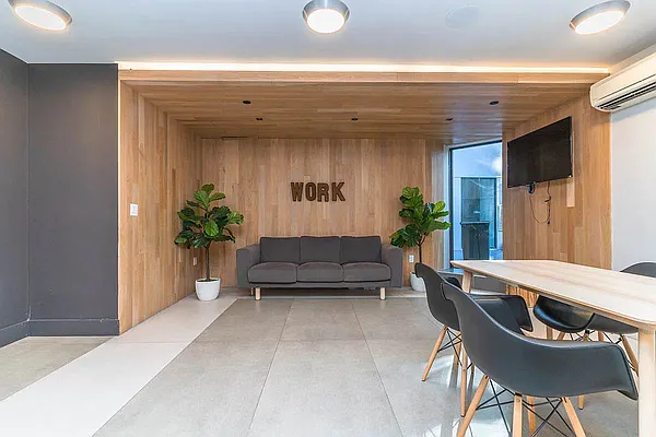 Rented by Artur Gutman, LREB | media 49