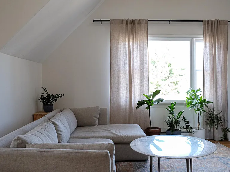 46 Summerhill Ave #3 — Photo 1