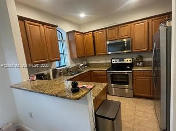 3178 NW 103rd Pl #Townhouse 3178, Miami, FL 33172