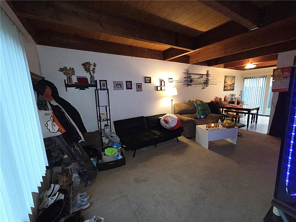 5th image of 635 North St