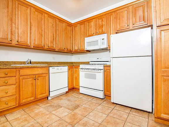 4th image of 77 W 85th St APT 3F