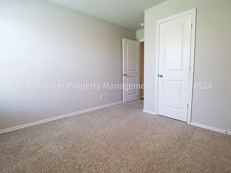 3313 N 23rd West Ave — Photo 18