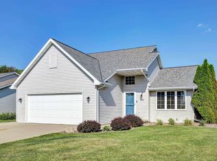 310 Tony Ln, Green Bay, WI 54303