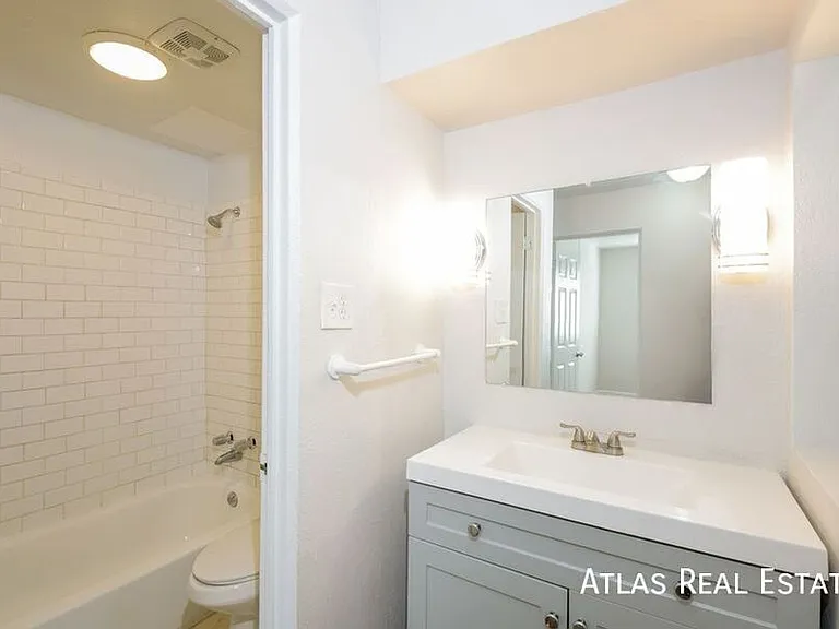 4991 N Lowell Blvd #202 — Photo 8