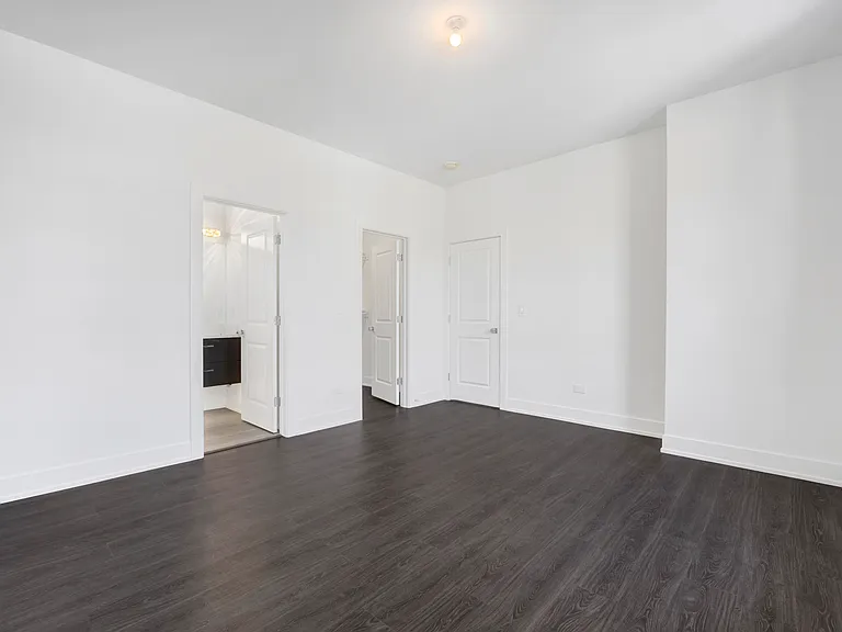 1814 S Throop St #3F — Photo 10