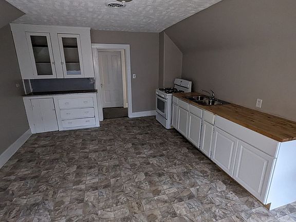 4th image of 3404 Archwood Ave #3