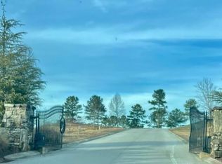 196 Lake Ridge Dr, Loudon, TN 37774