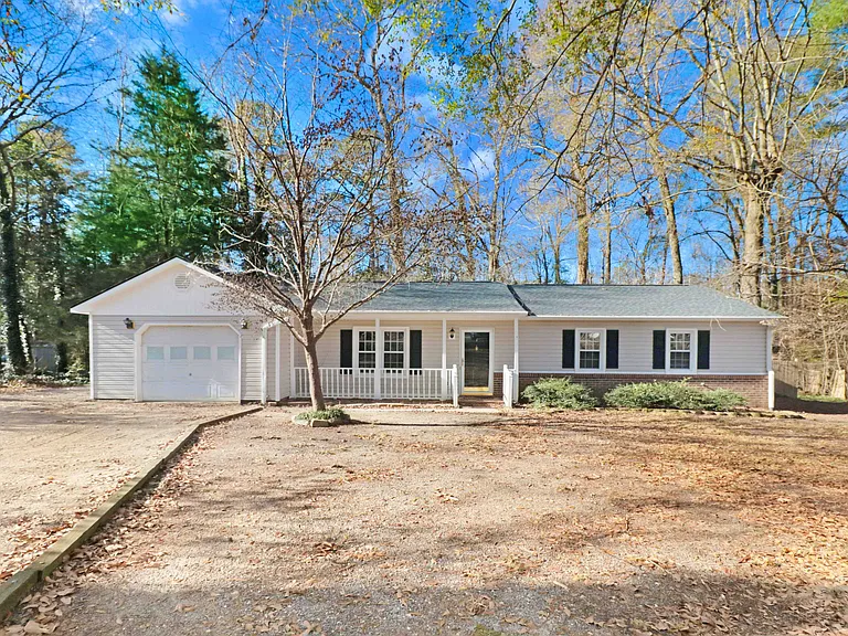 107 Sparrow Ct — Photo 1
