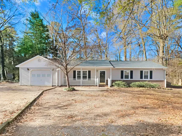 107 Sparrow Ct, Pikeville, NC 27863