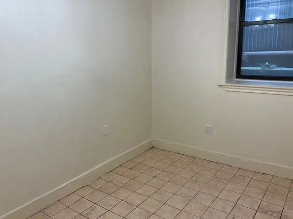 122 Fenimore Street image 14 of 30