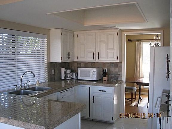 3rd image of 1819 Blake Dr