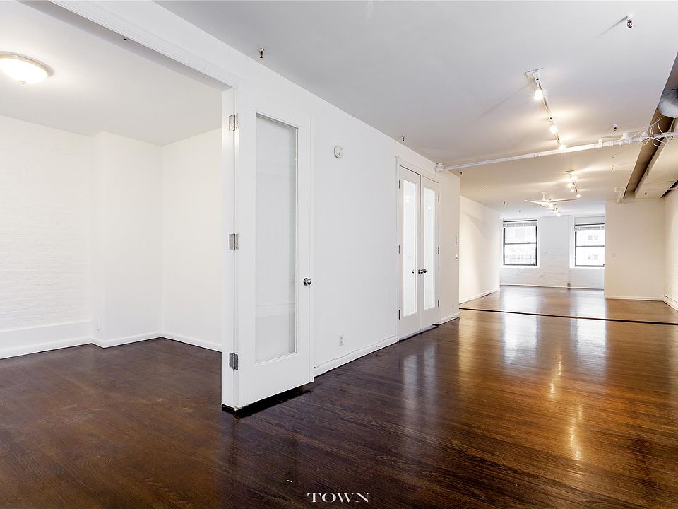 1st image of 215 W 20th St Ste 5W