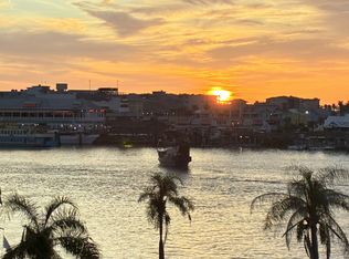 1 Key Capri APT 405E, Treasure Island, FL 33706