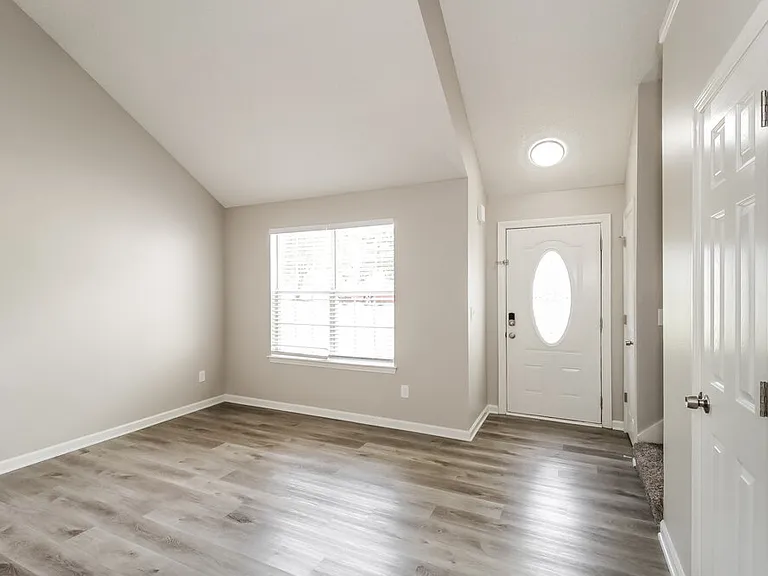 202 Goldleaf Dr — Photo 11