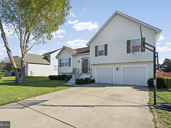 2nd image of 22120 Goldenrod Dr