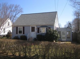 112 Wesleyan Ave, Warwick, RI 02886