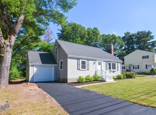 24 Hammond Rd, Natick, MA 01760