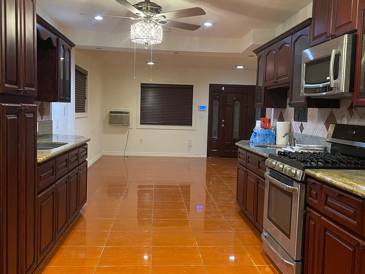 2 bed, 1447 sqft, $3,300 — Photo 2